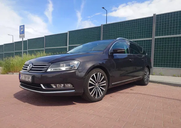 volkswagen passat Volkswagen Passat cena 29999 przebieg: 259000, rok produkcji 2011 z Zabrze